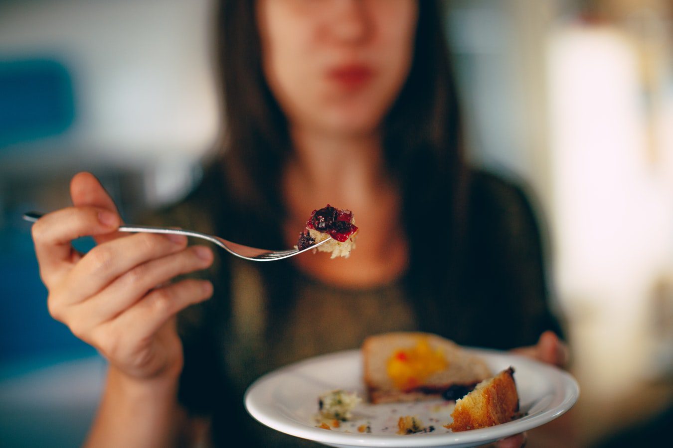 What are the Signs and Symptoms of an Eating Disorder? 3 What are the Signs and Symptoms of an Eating Disorder?